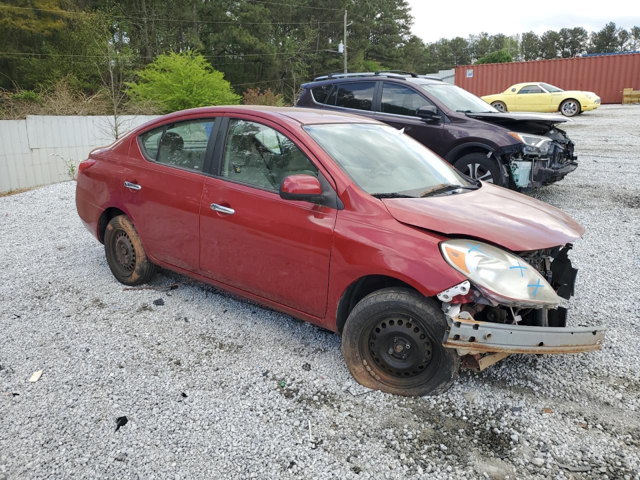 2012 NISSAN VERSA