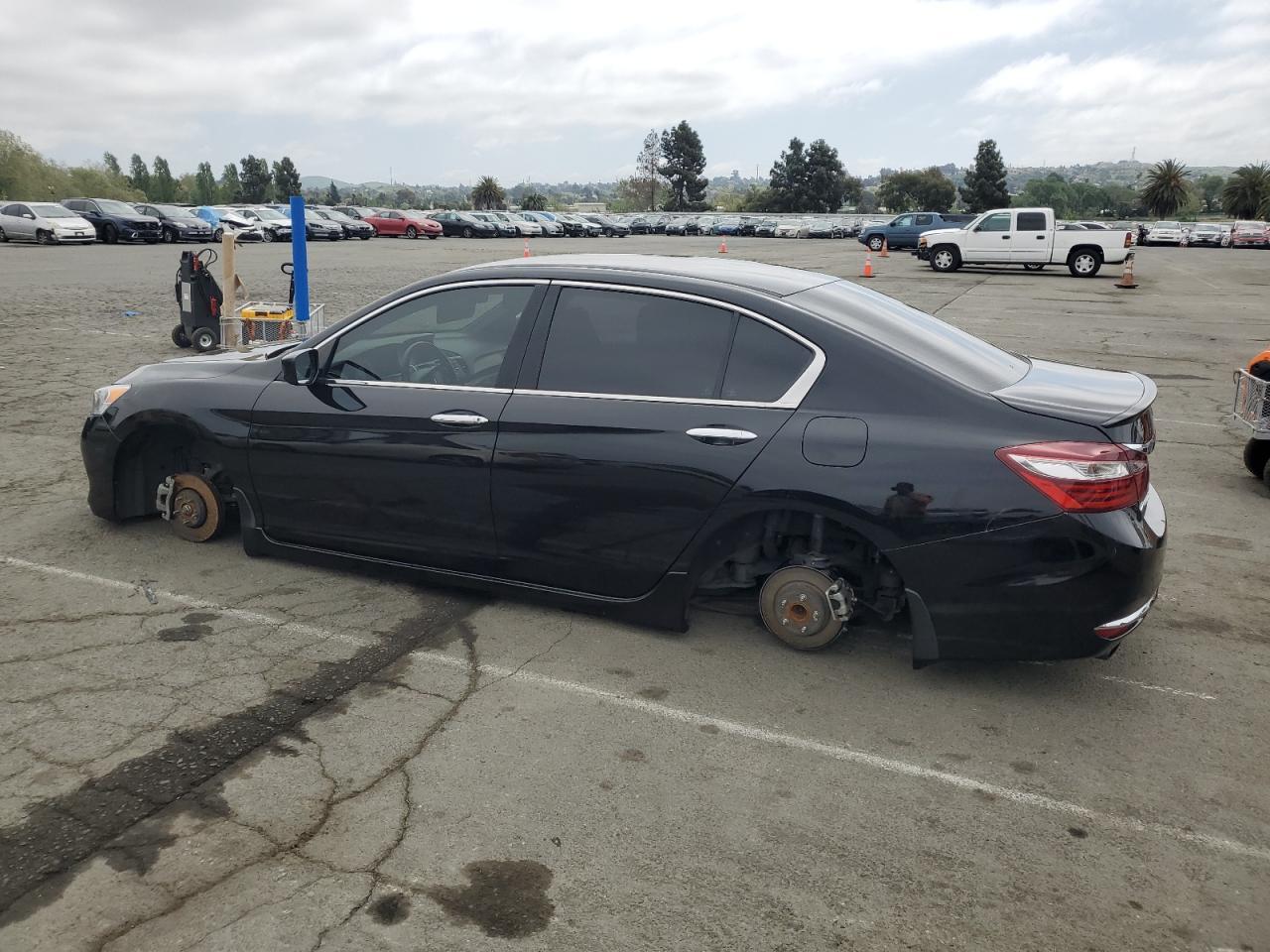 2017 HONDA ACCORD