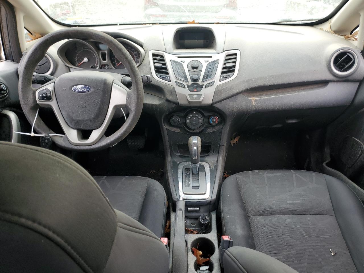 2011 FORD Fiesta