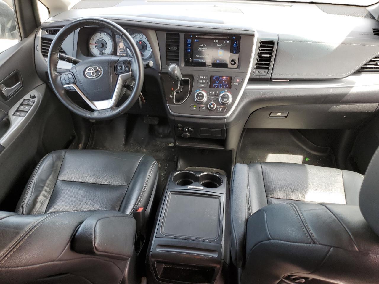 2015 TOYOTA SIENNA