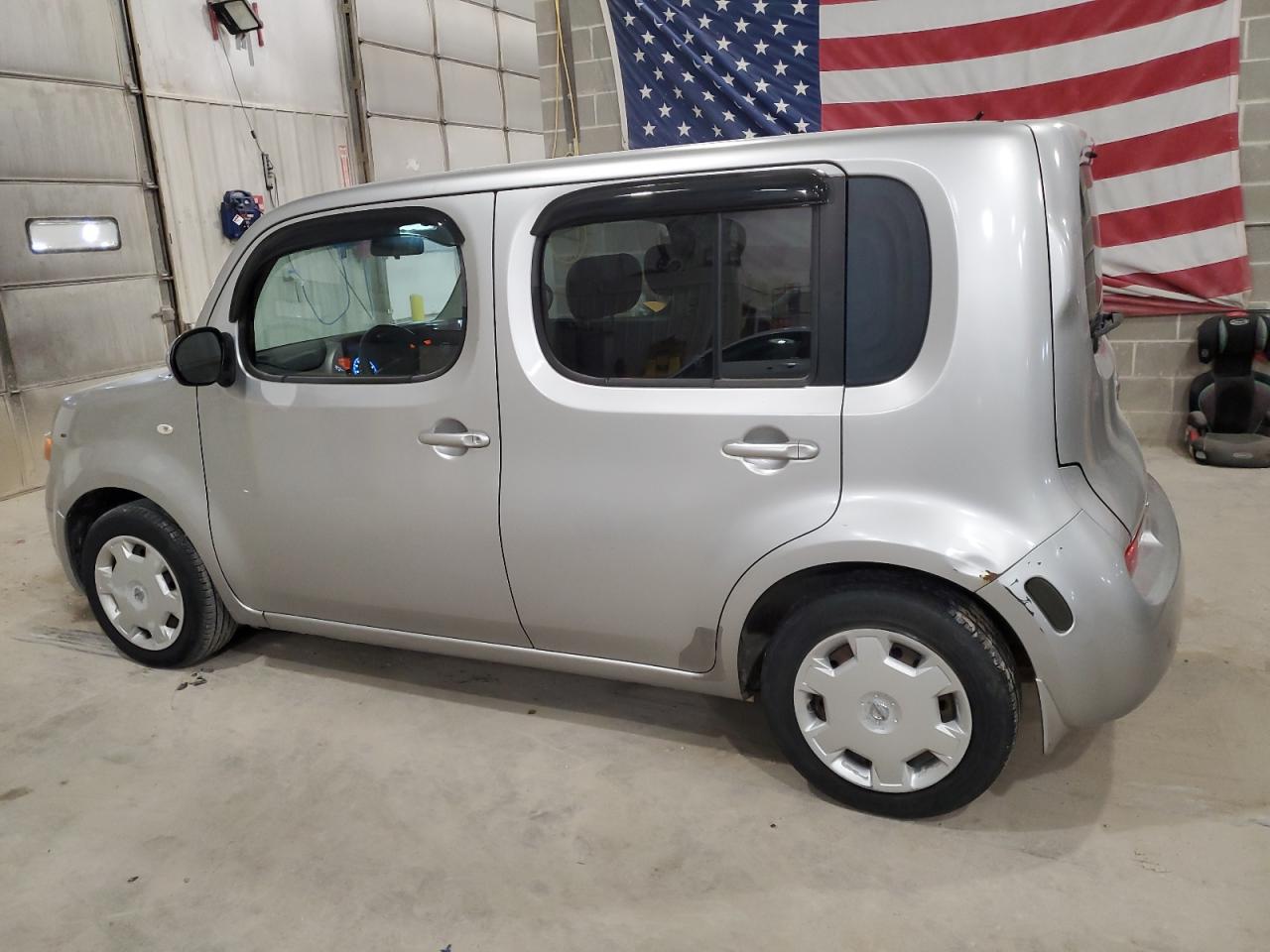 2011 NISSAN CUBE