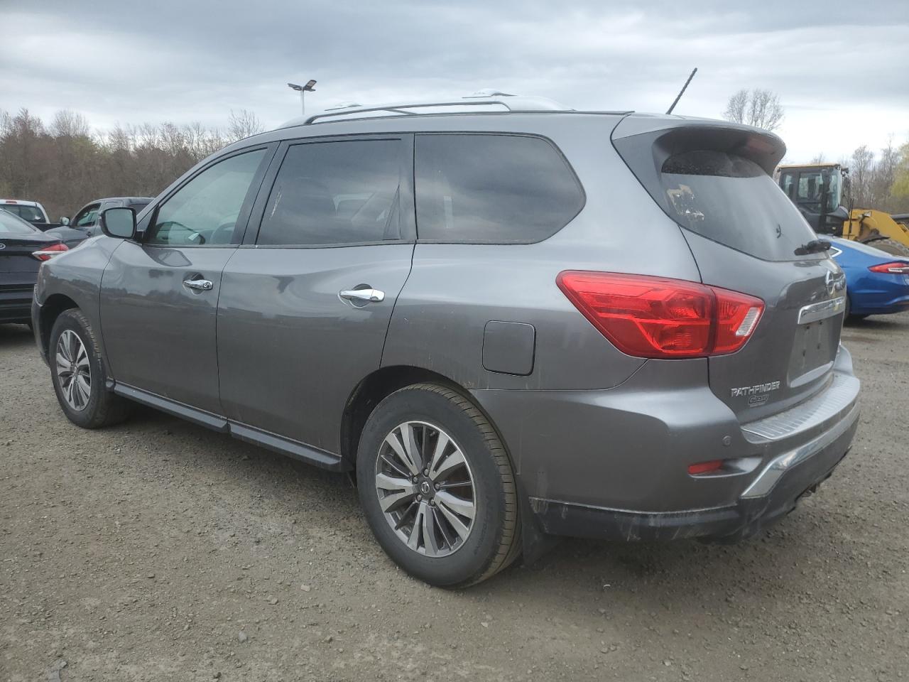 2017 NISSAN PATHFINDER