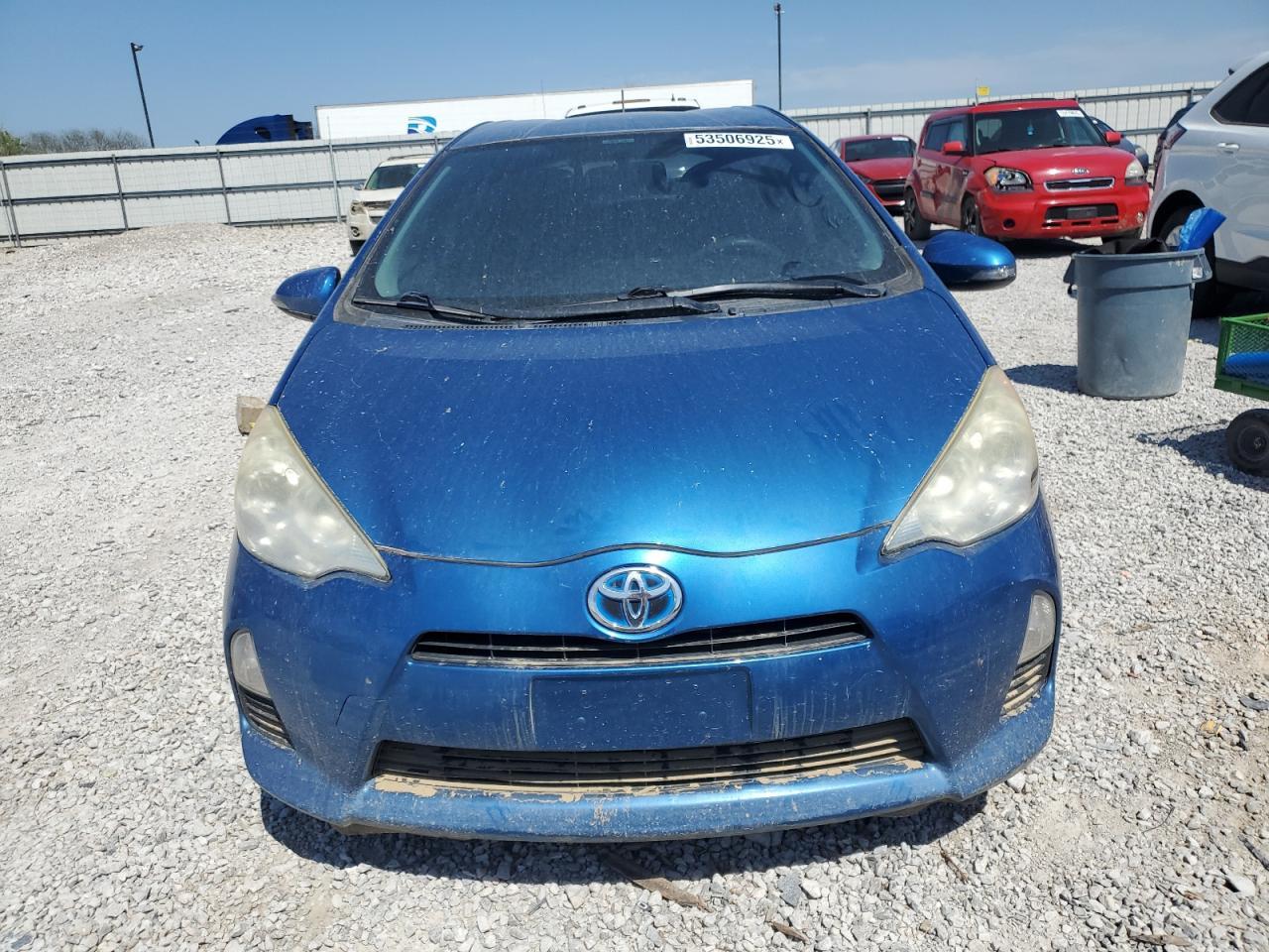 2013 TOYOTA Prius c