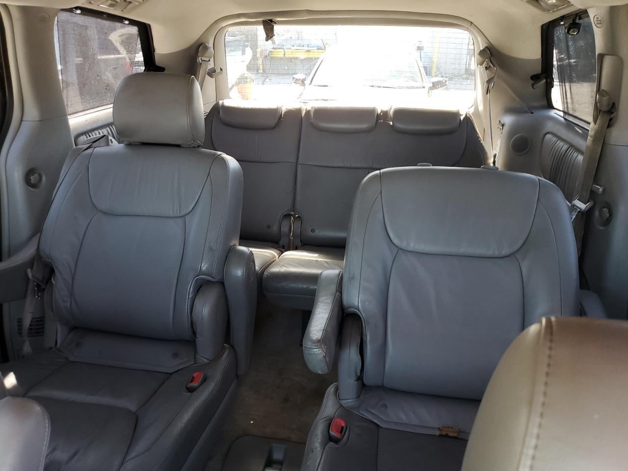 2007 TOYOTA SIENNA