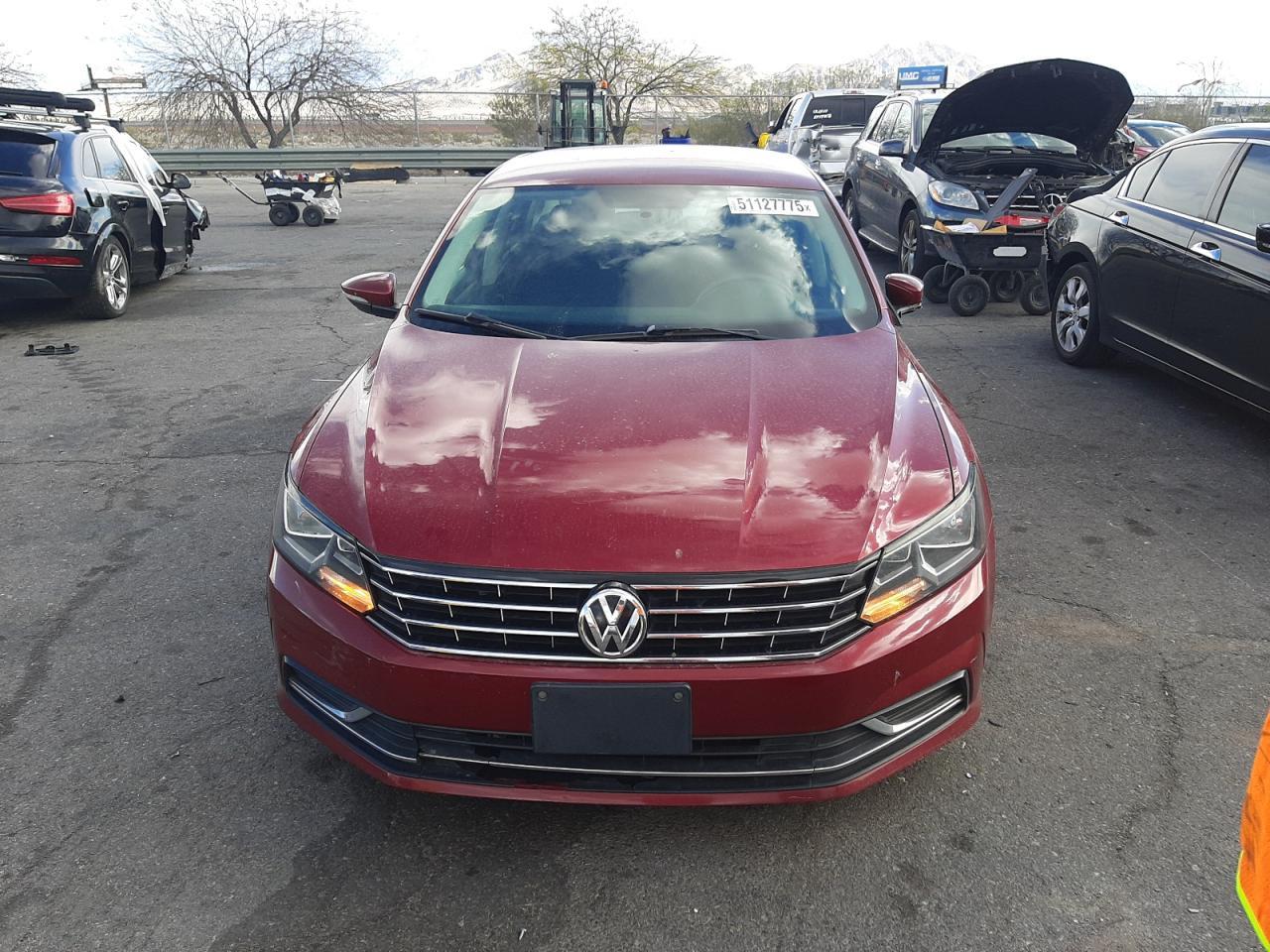 2016 VOLKSWAGEN Passat
