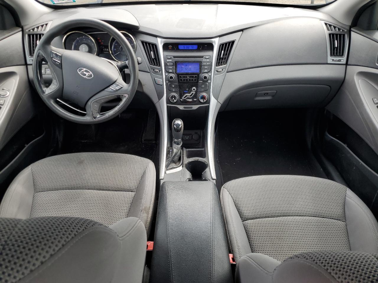 2012 HYUNDAI SONATA