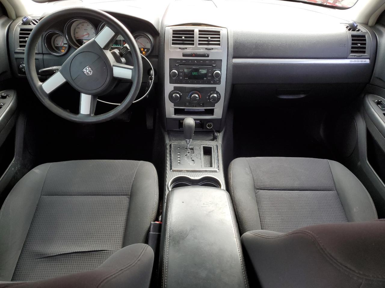 2010 DODGE CHARGER