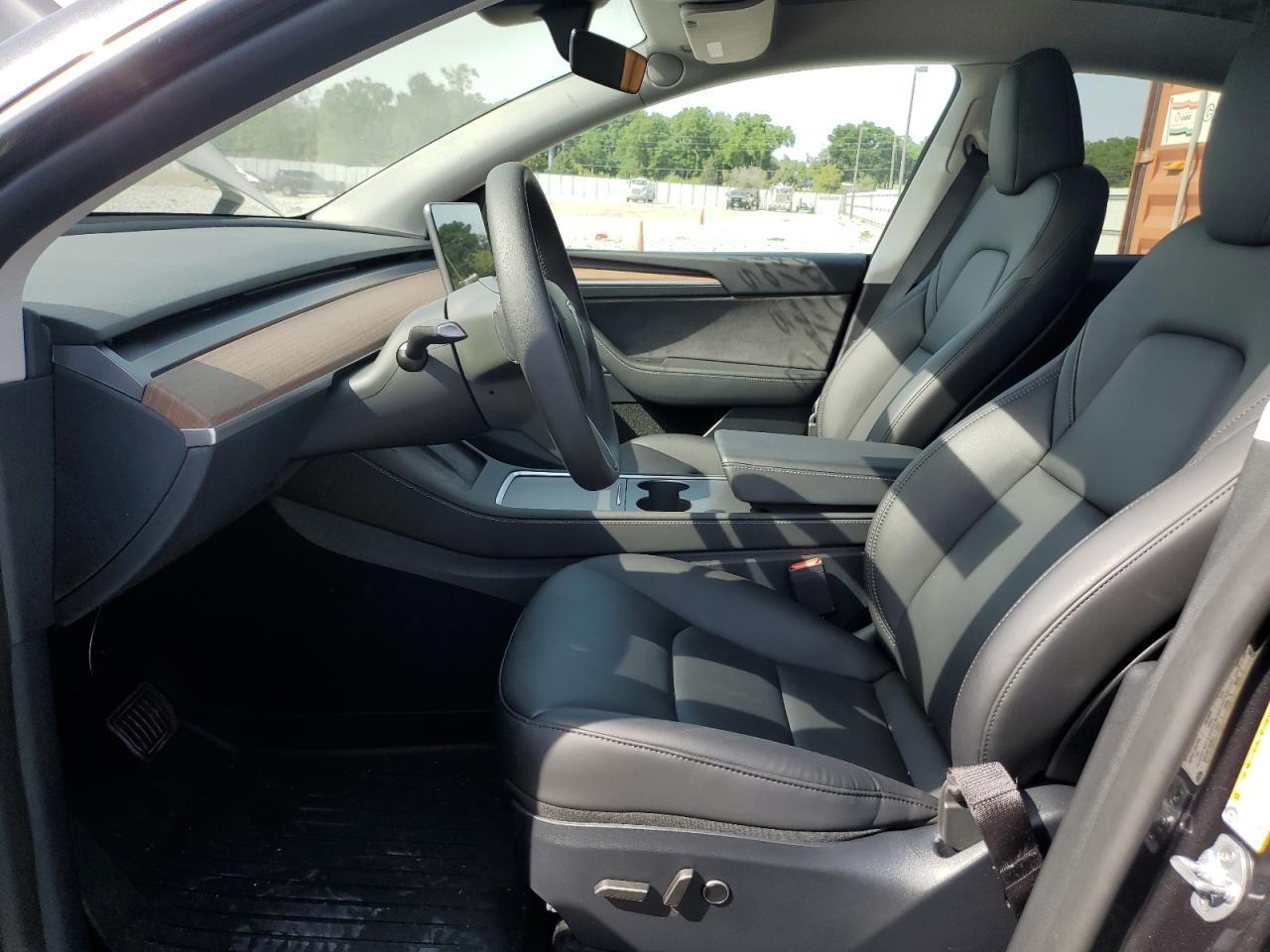 2024 TESLA MODEL Y