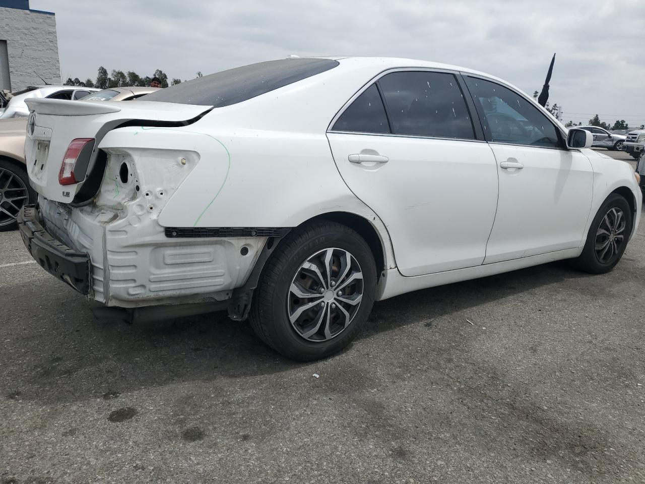 2011 TOYOTA CAMRY