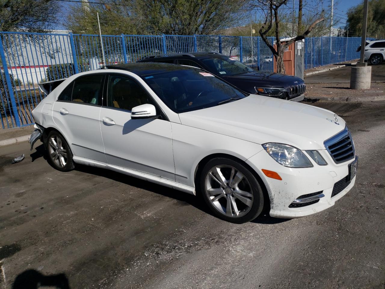 2013 MERCEDES-BENZ E-Class