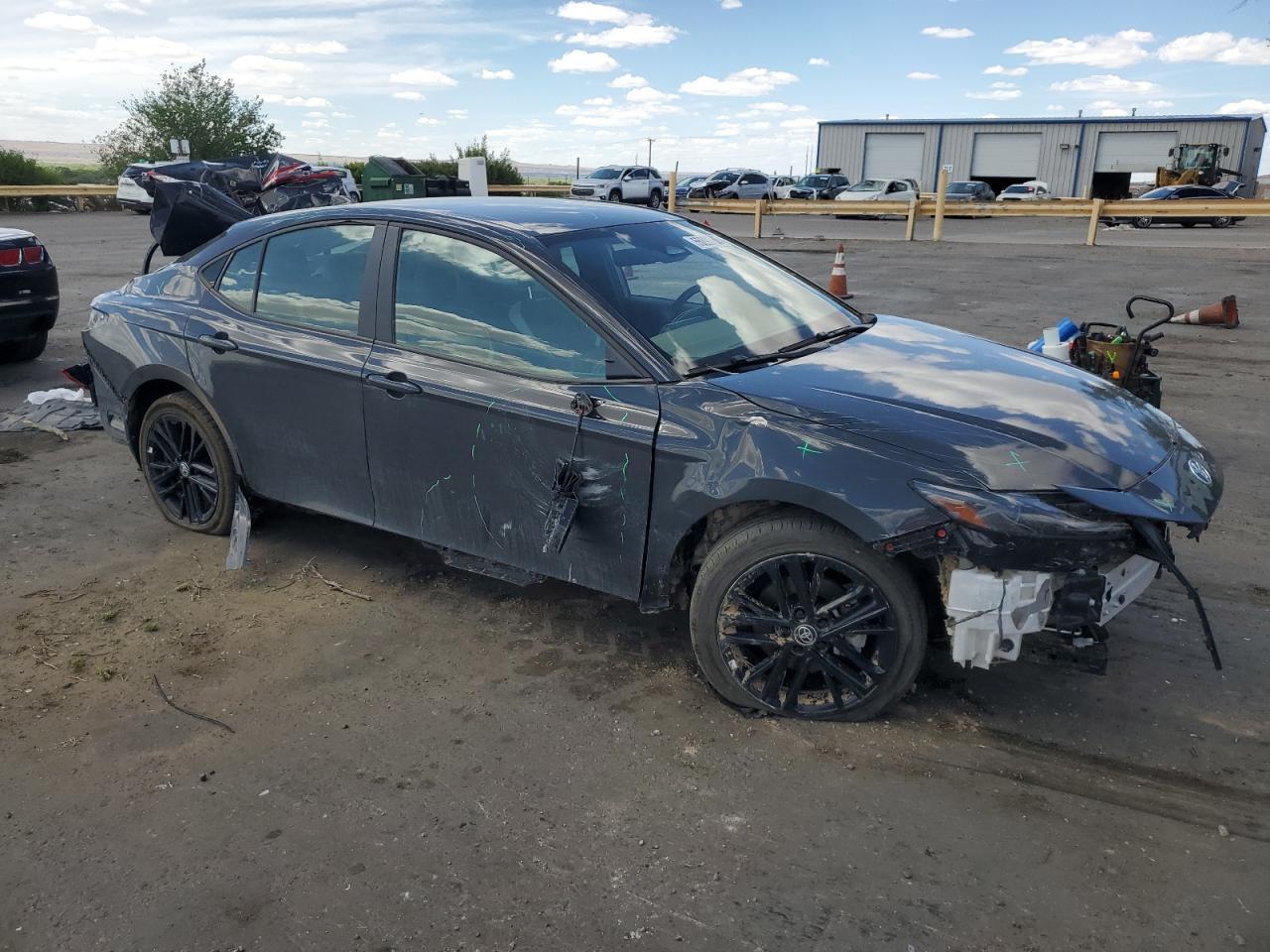2025 TOYOTA CAMRY