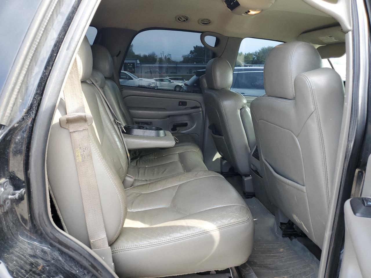 2004 CHEVROLET Tahoe