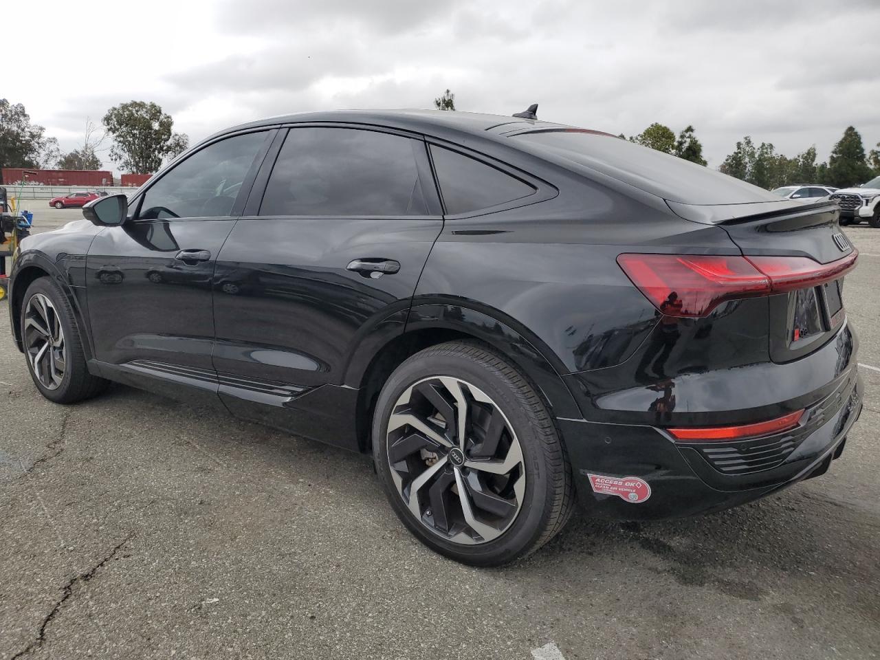 2024 AUDI Q8