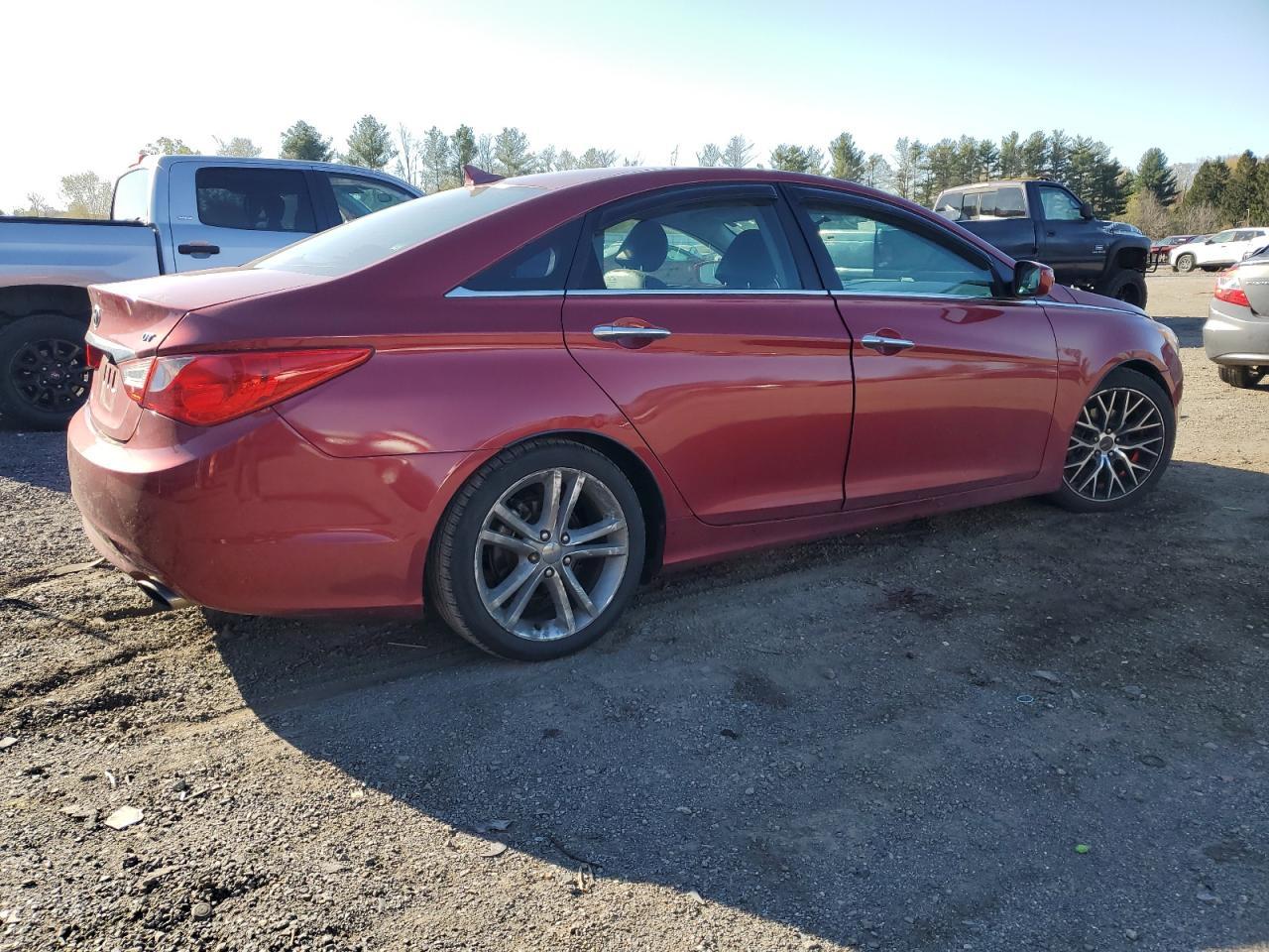 2011 HYUNDAI SONATA