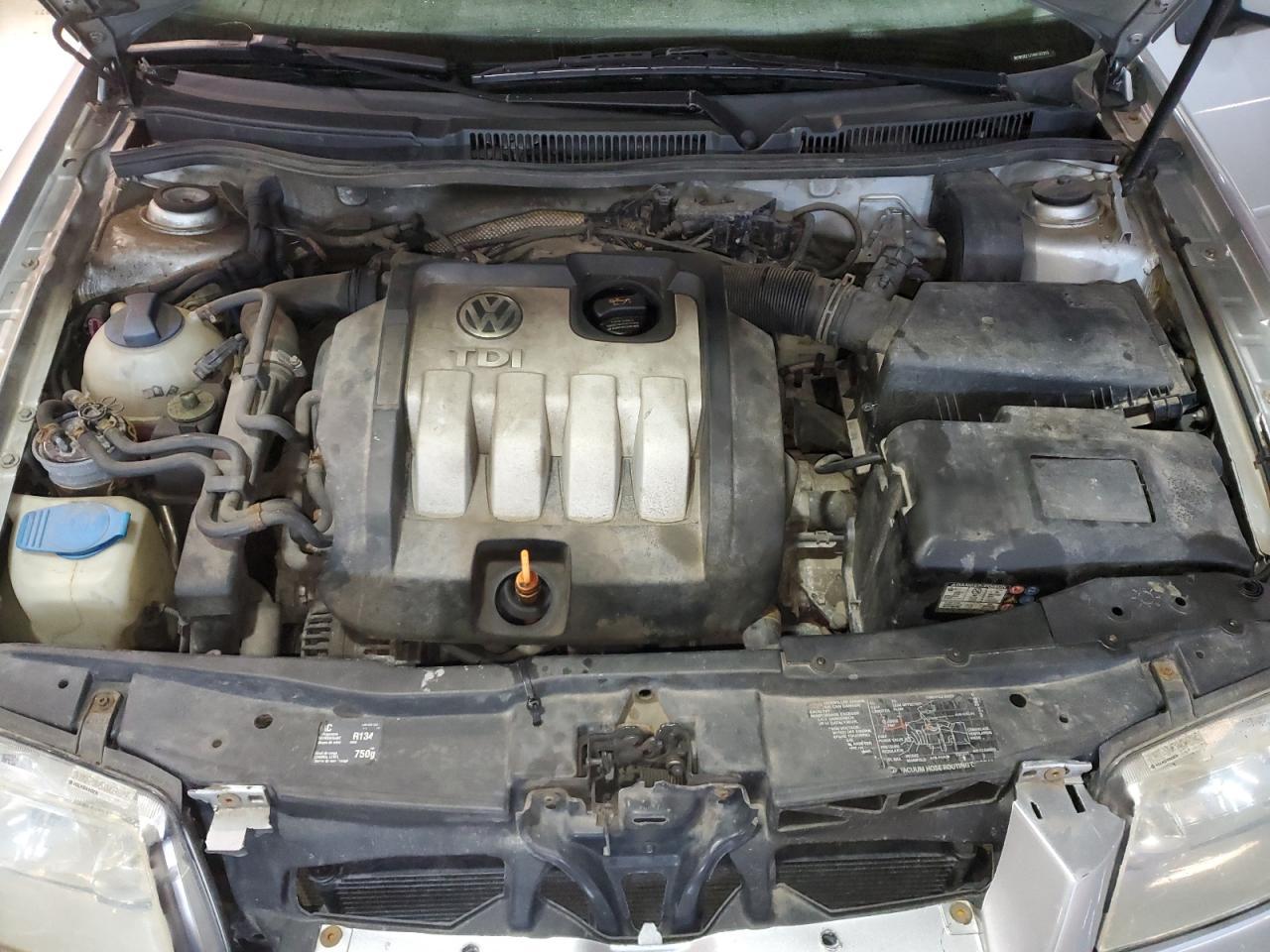 2004 VOLKSWAGEN JETTA