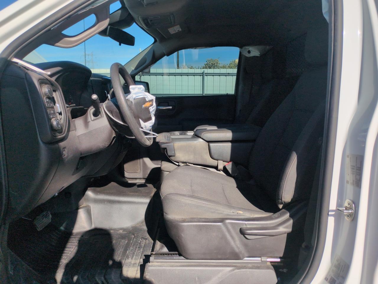 2024 CHEVROLET Silverado