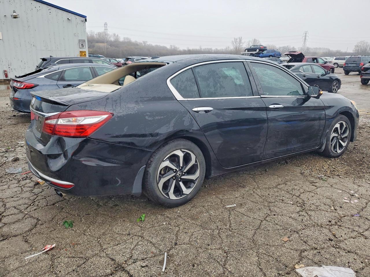 2017 HONDA ACCORD