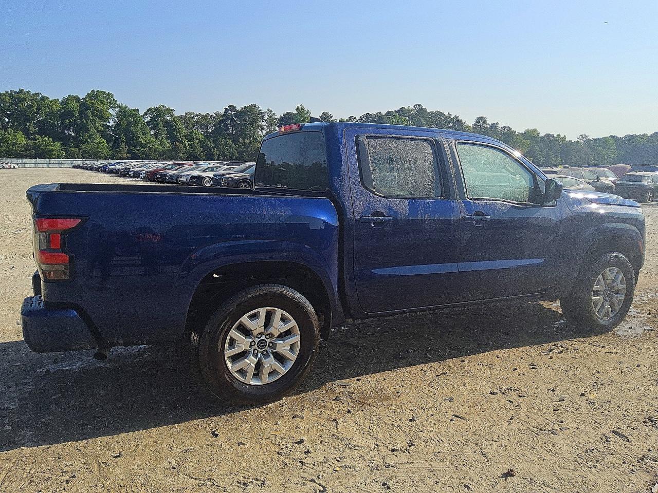 2022 NISSAN Frontier