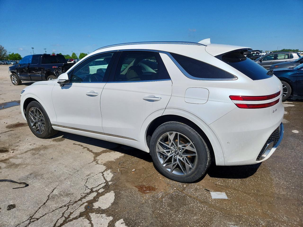 2023 GENESIS GV70