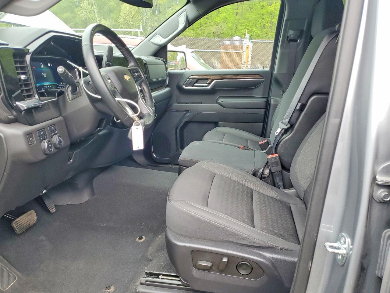 2023 CHEVROLET Silverado