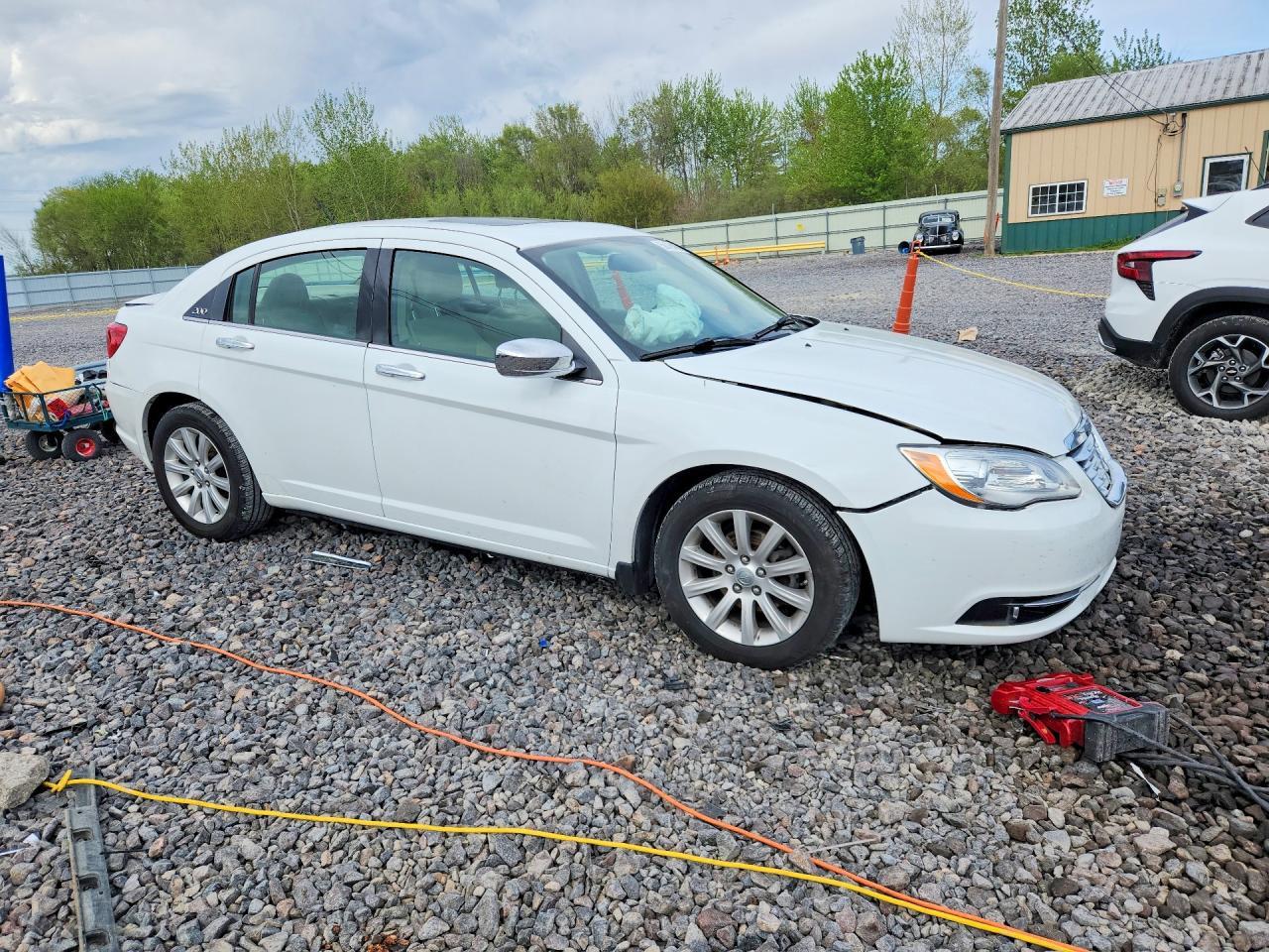 2014 CHRYSLER 200