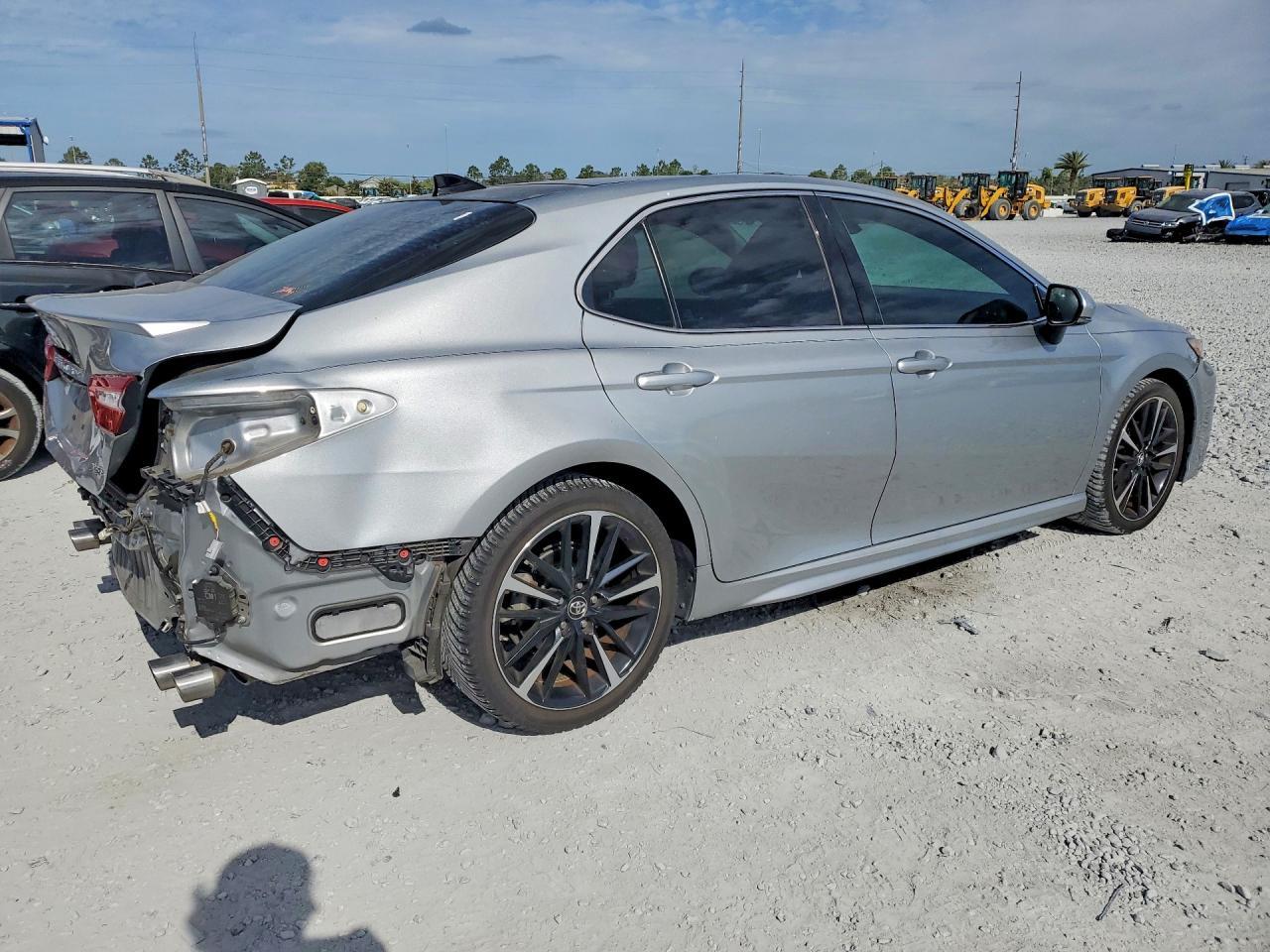 2019 TOYOTA CAMRY