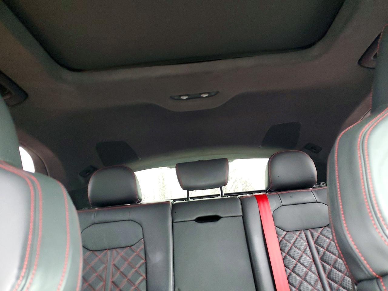 2025 AUDI SQ8