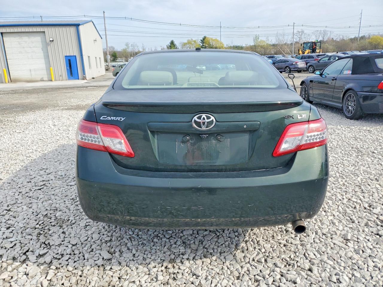 2011 TOYOTA CAMRY