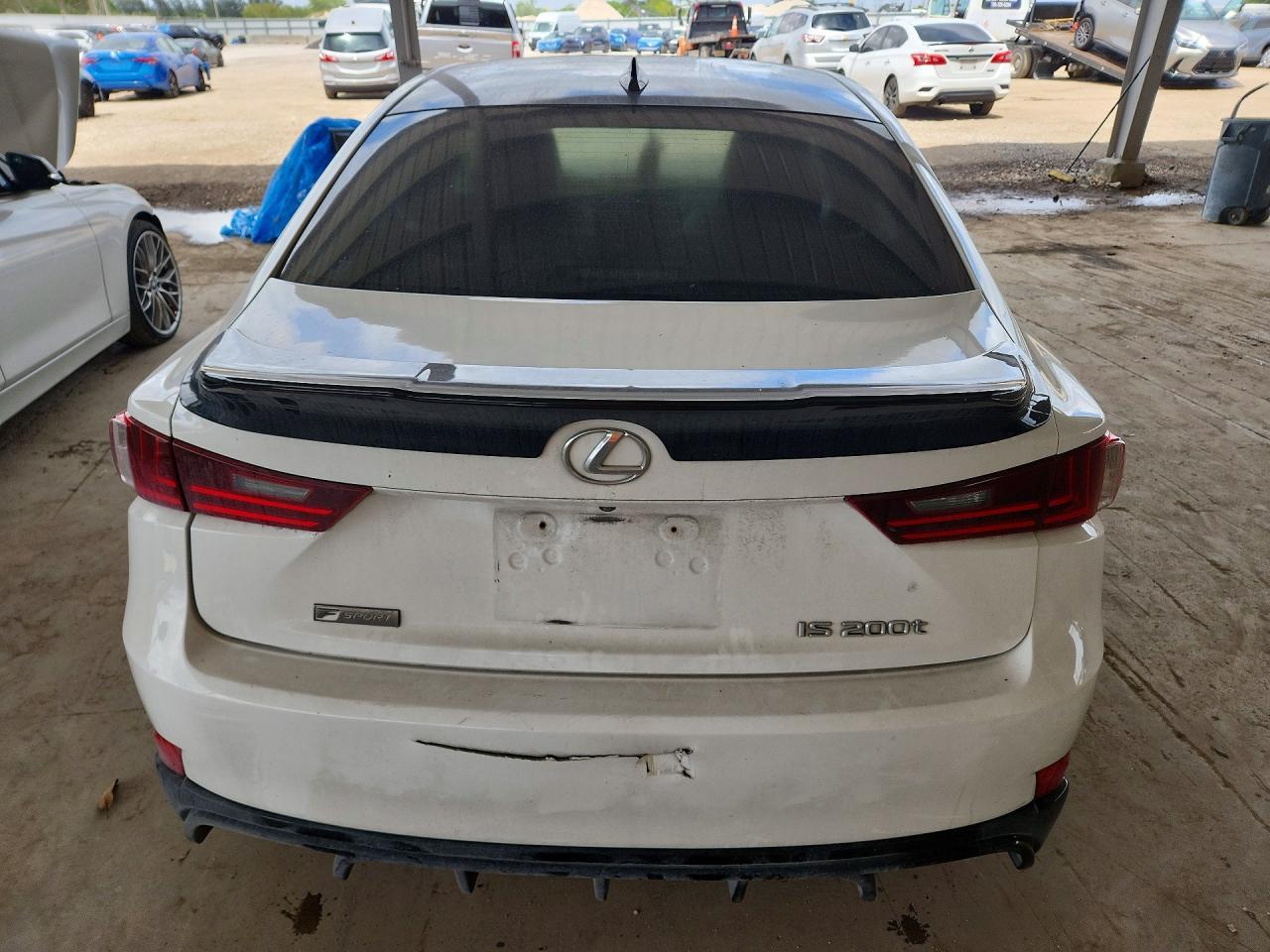 2016 LEXUS IS 200t