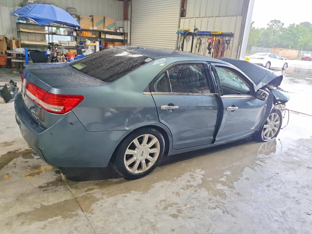 2011 LINCOLN MKZ