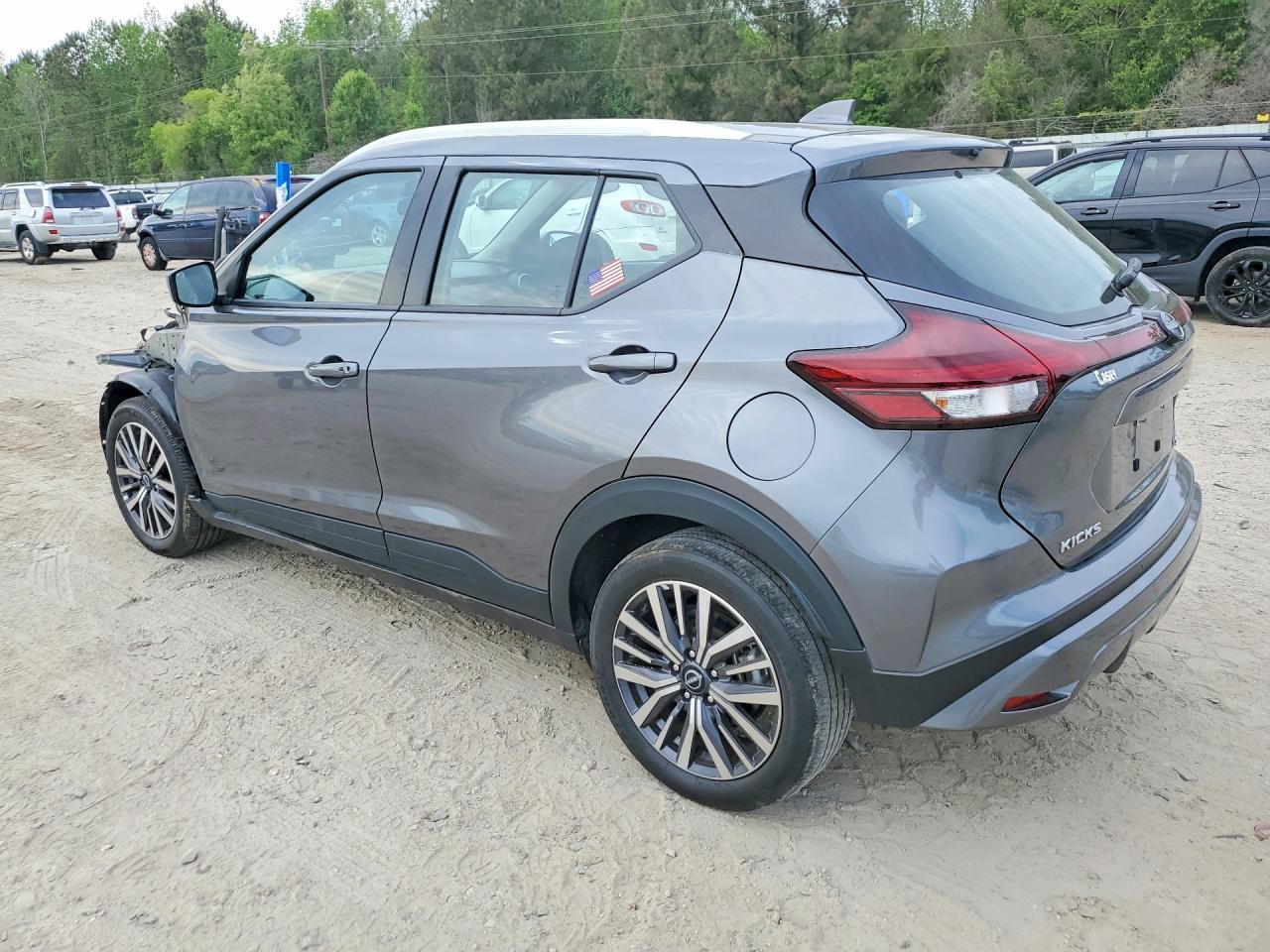2024 NISSAN KICKS