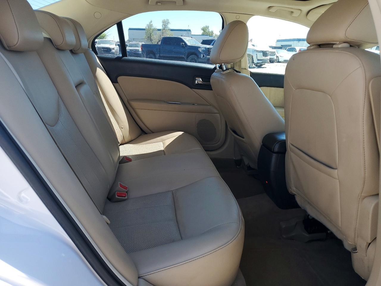 2010 MERCURY Milan