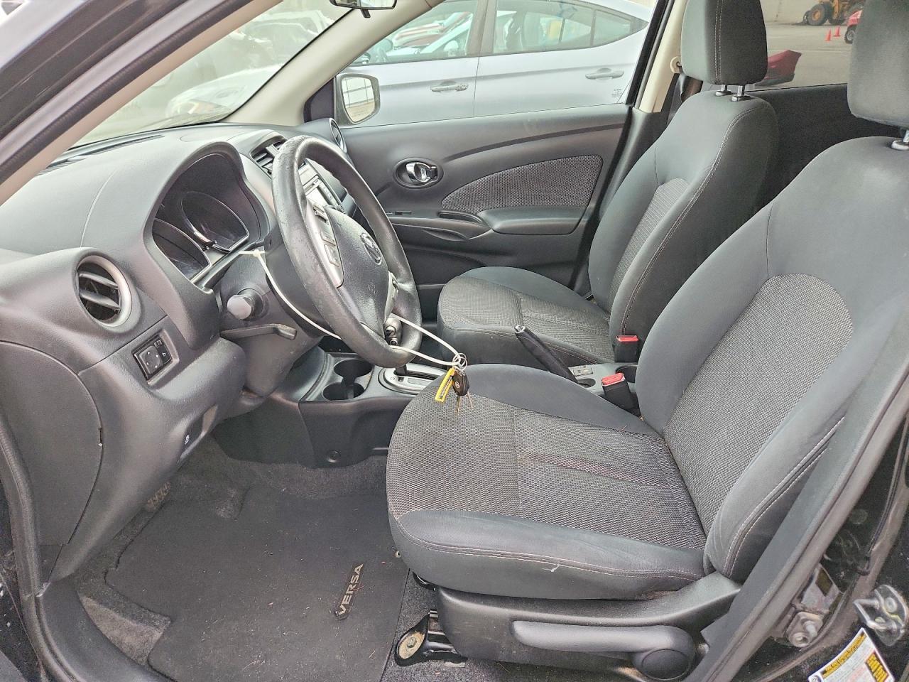 2015 NISSAN VERSA