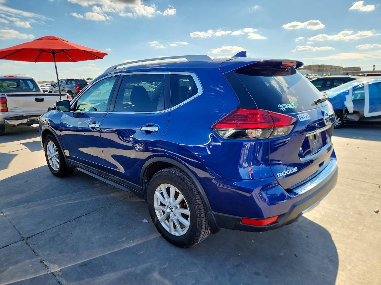 2017 NISSAN ROGUE