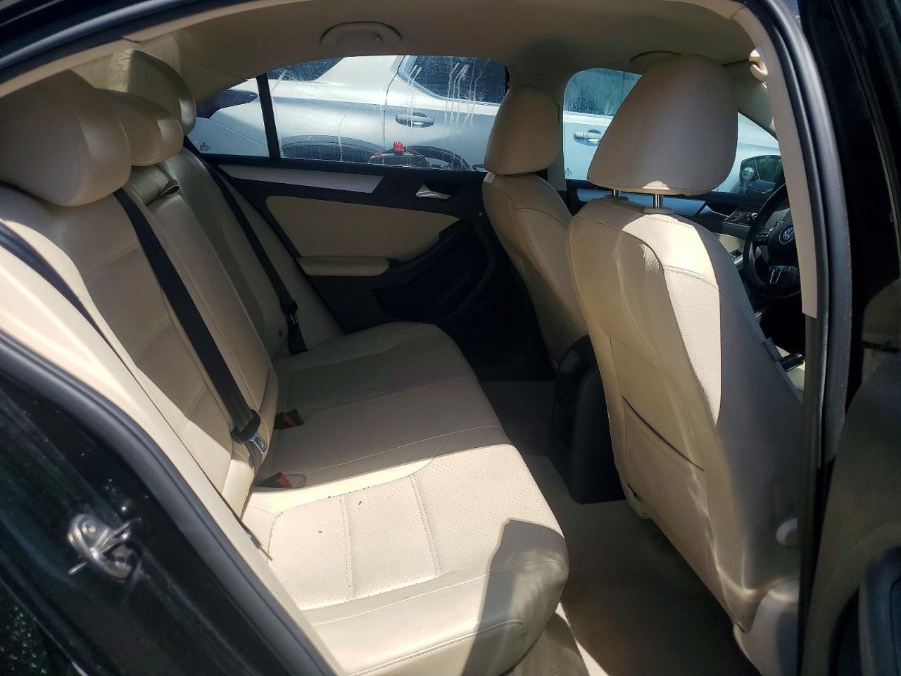 2013 VOLKSWAGEN JETTA