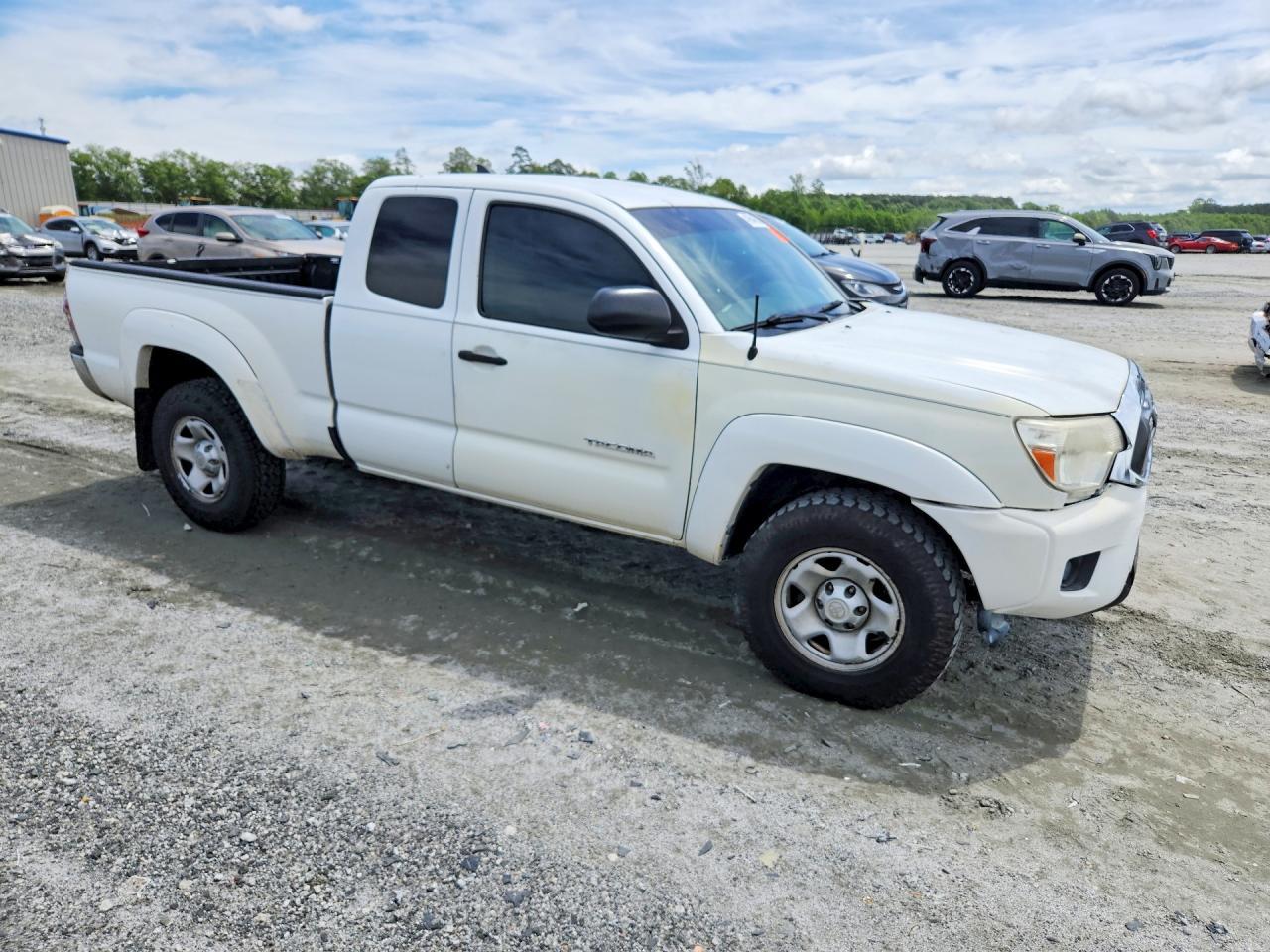 2014 TOYOTA TACOMA