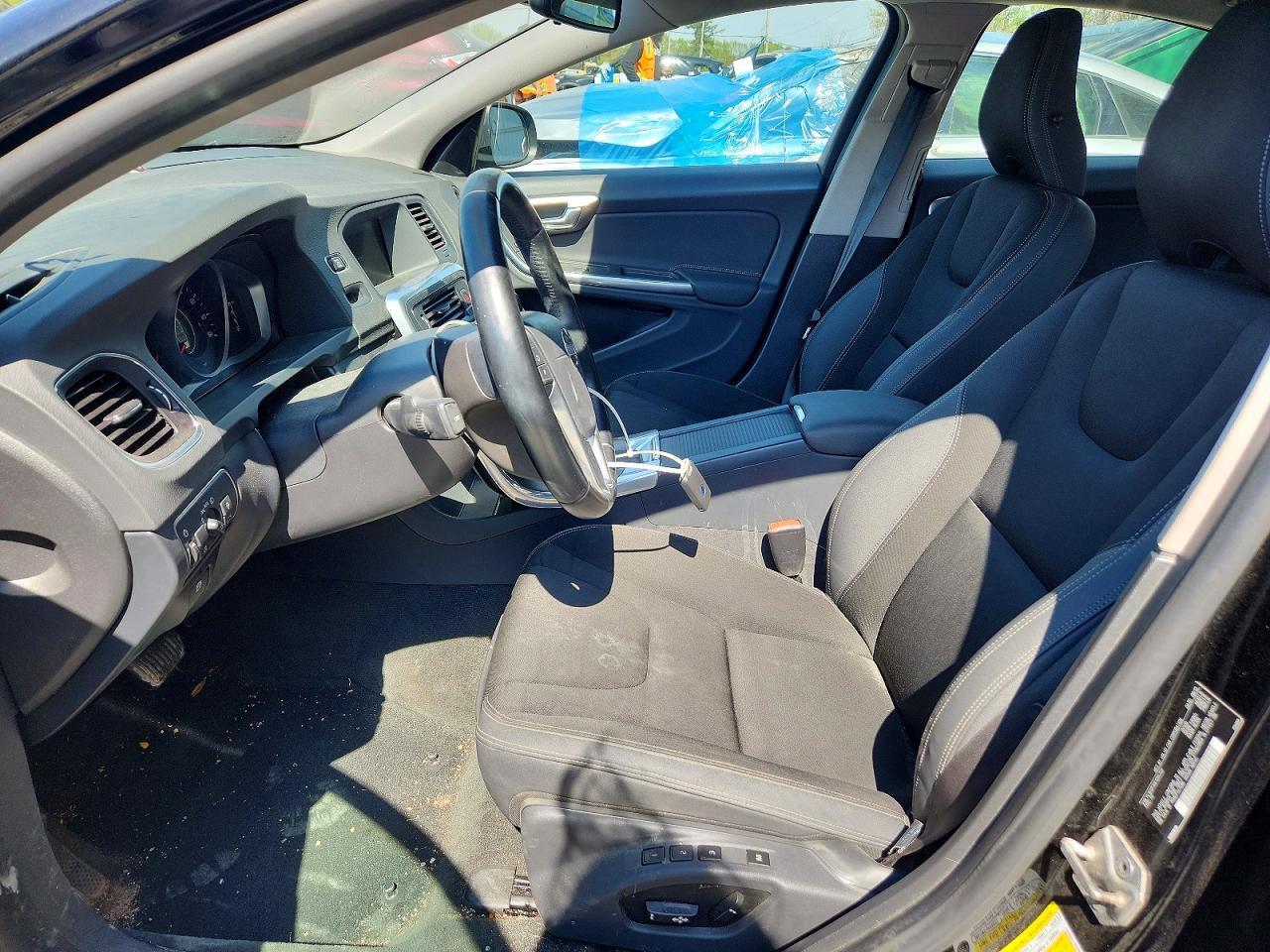 2014 VOLVO S60