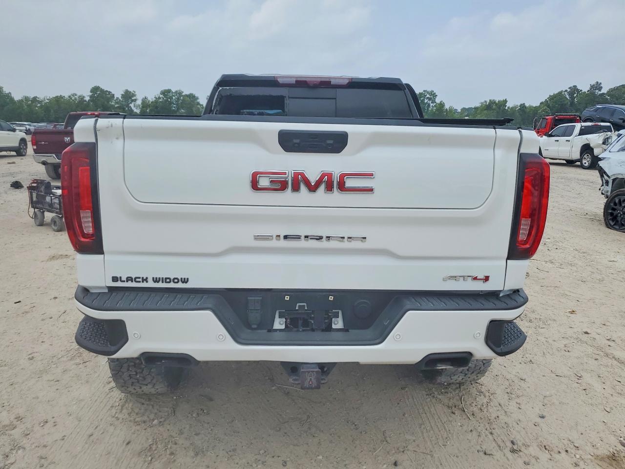 2024 GMC Sierra