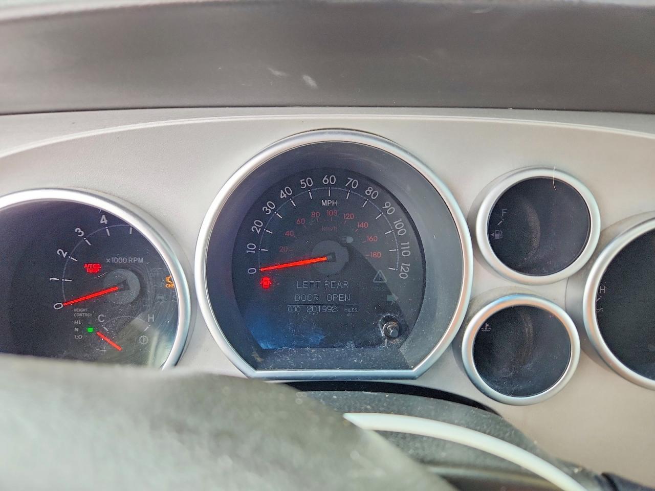 2008 TOYOTA Sequoia