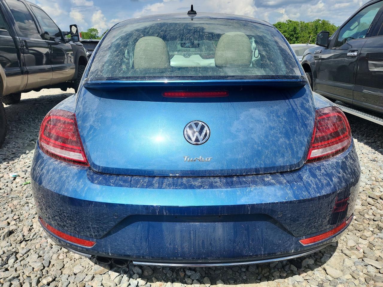 2019 VOLKSWAGEN Beetle