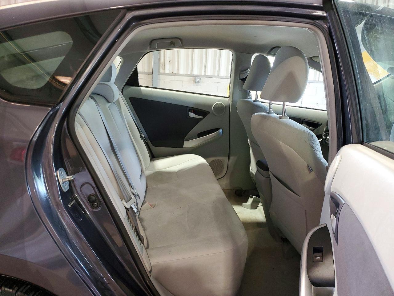 2011 TOYOTA PRIUS