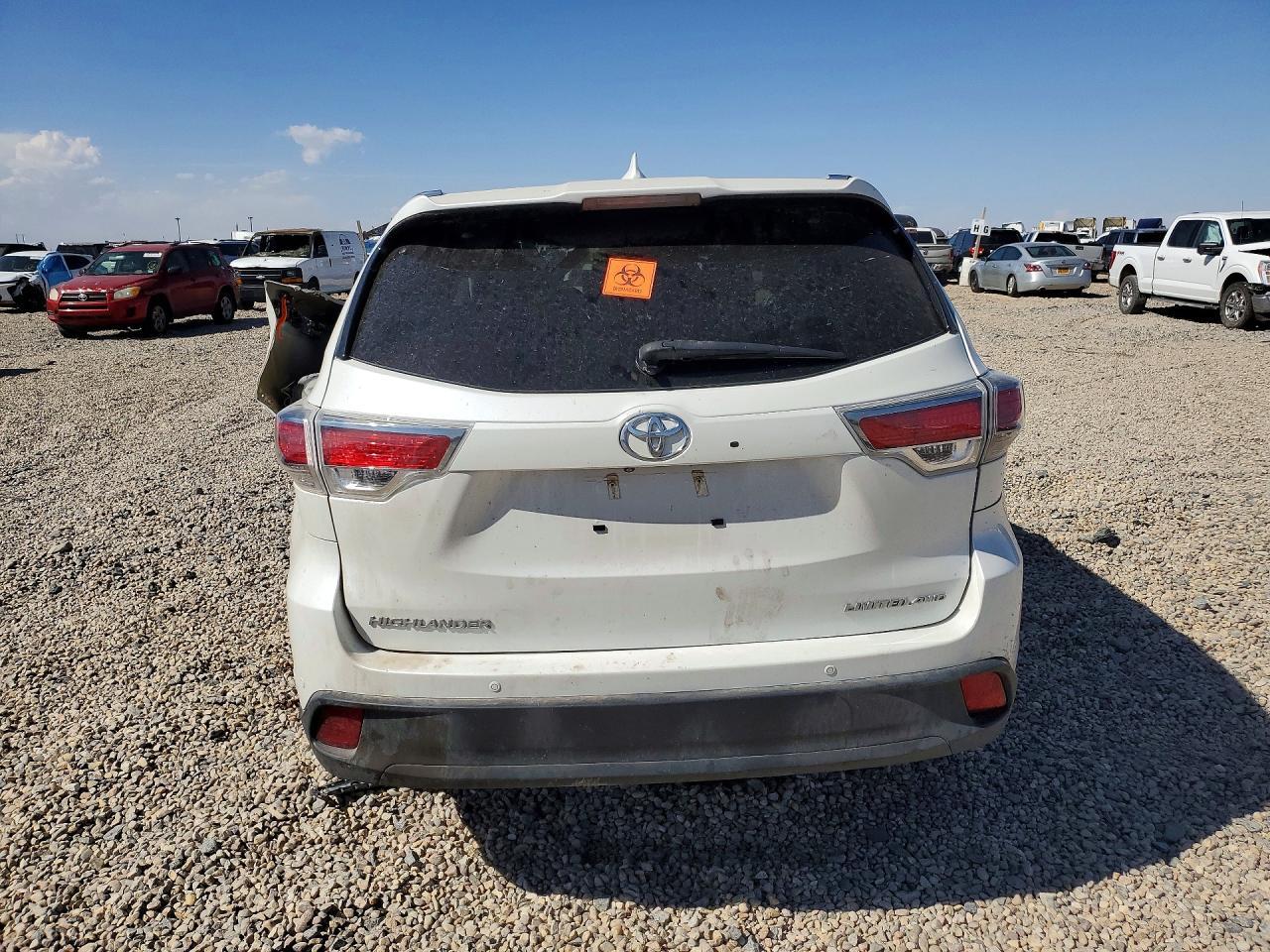 2016 TOYOTA HIGHLANDER