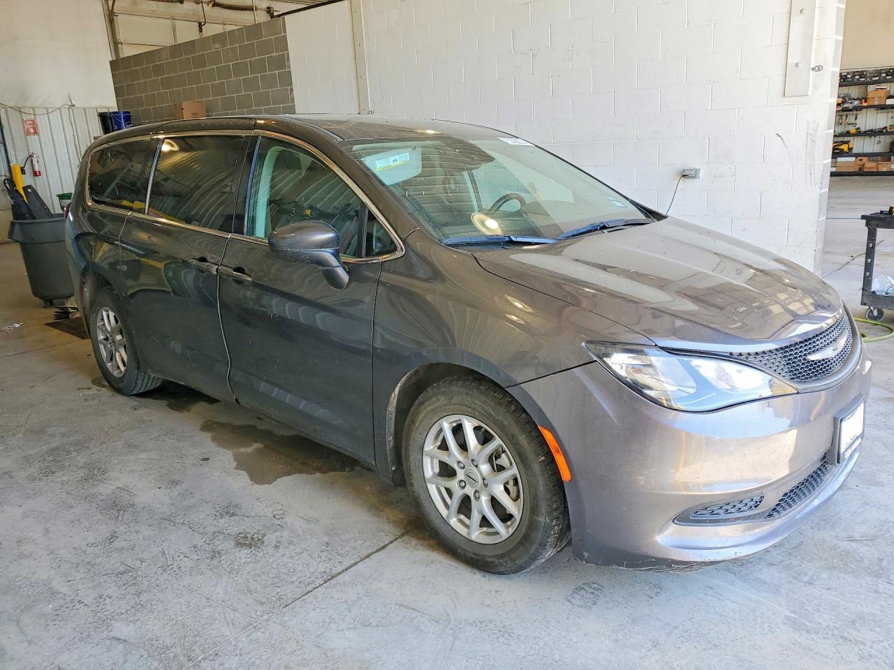 2023 CHRYSLER Voyager