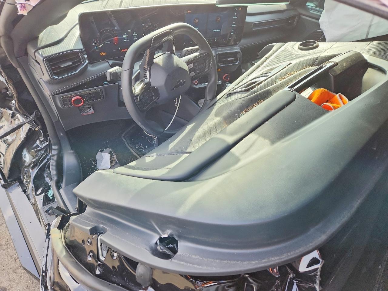 2025 FORD MUSTANG