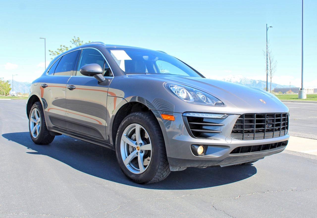 2015 PORSCHE Macan