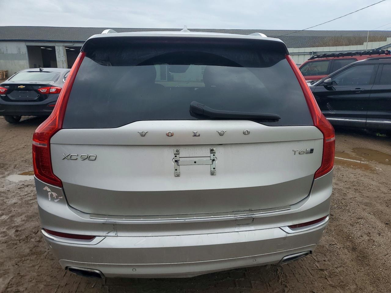 2019 VOLVO XC90