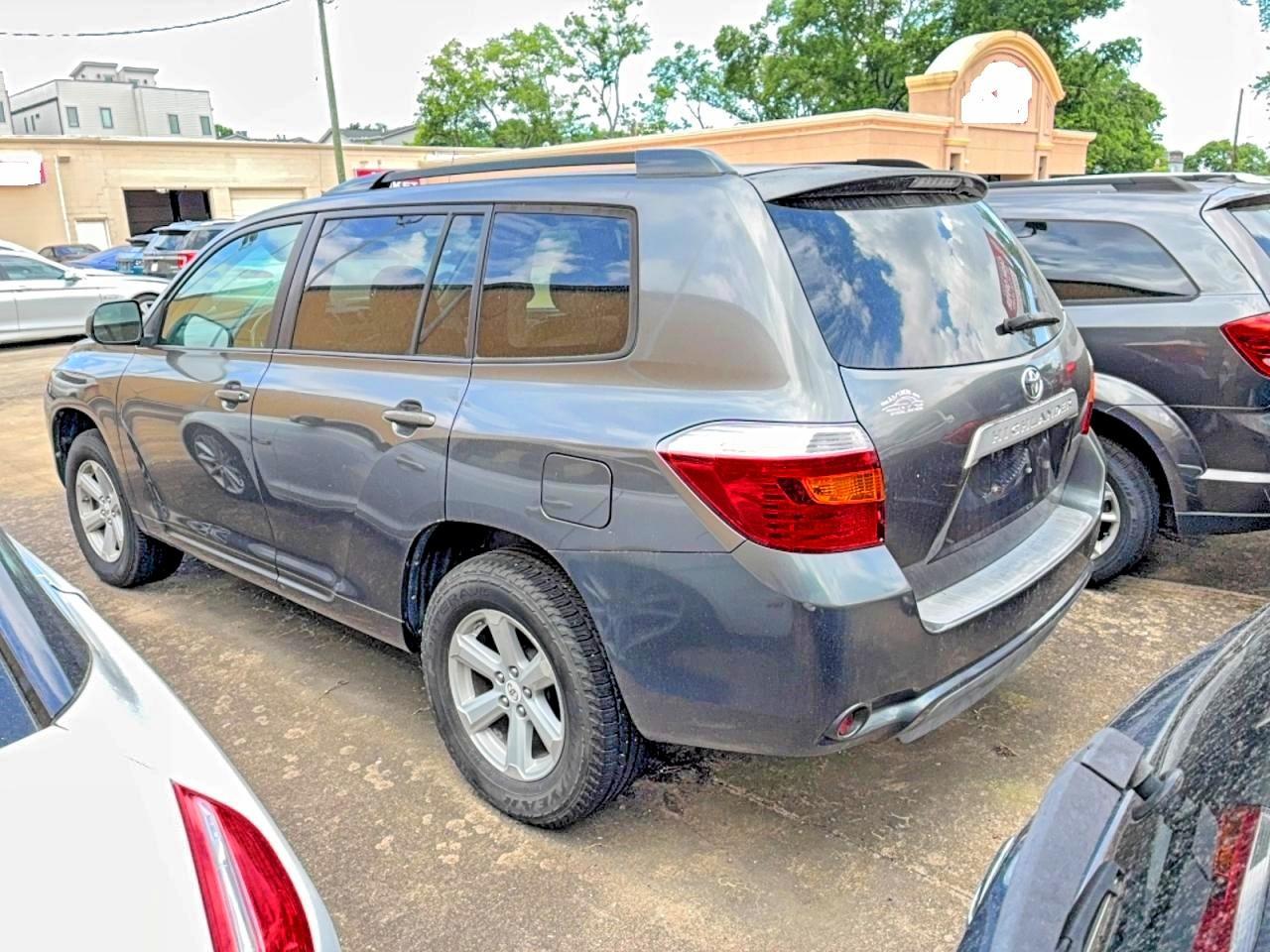 2010 TOYOTA HIGHLANDER