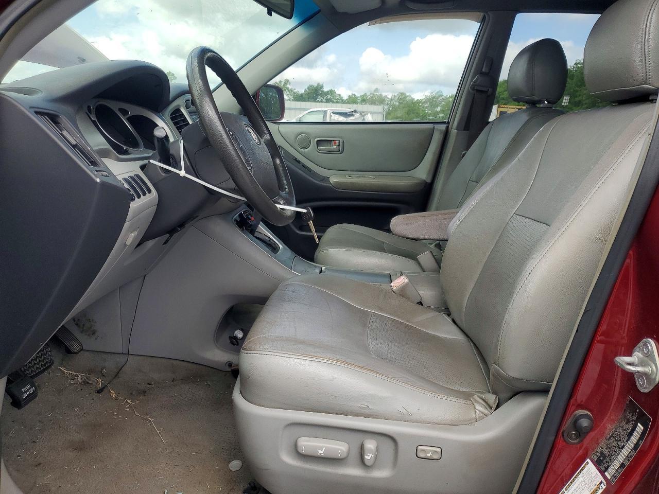 2004 TOYOTA HIGHLANDER