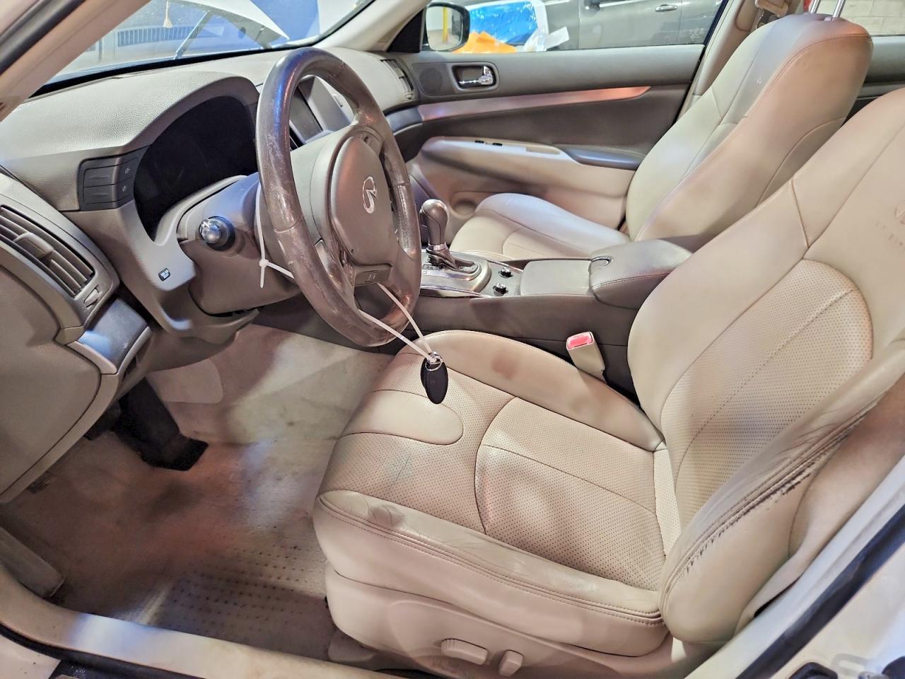 2011 INFINITI G25