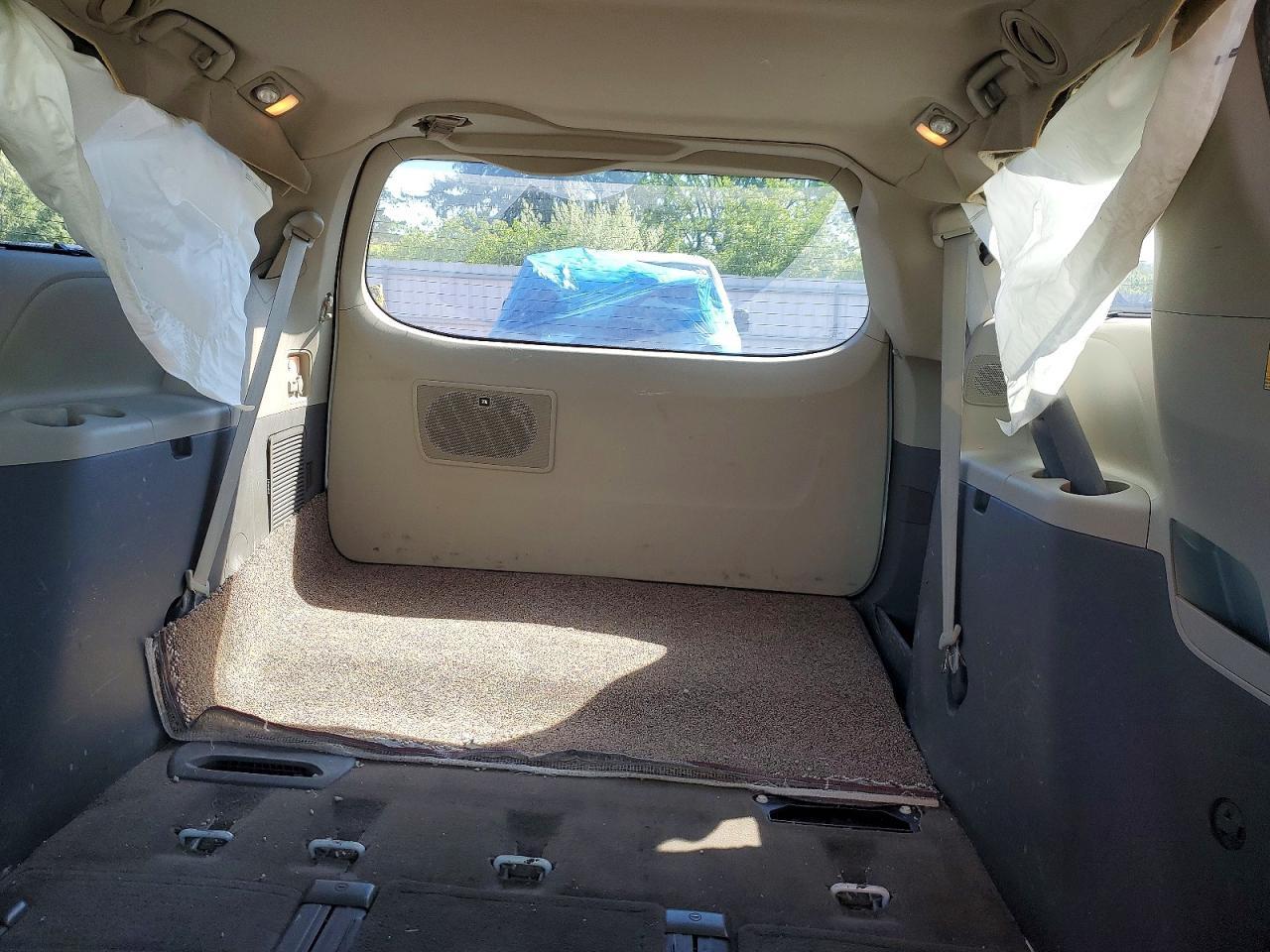 2012 TOYOTA SIENNA